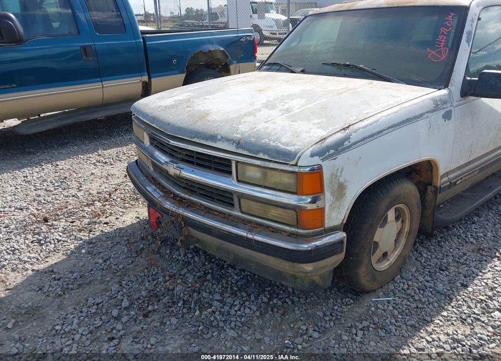1999 CHEVROLET TAHOE LT VIN: 1GNEC13R3XJ539270
