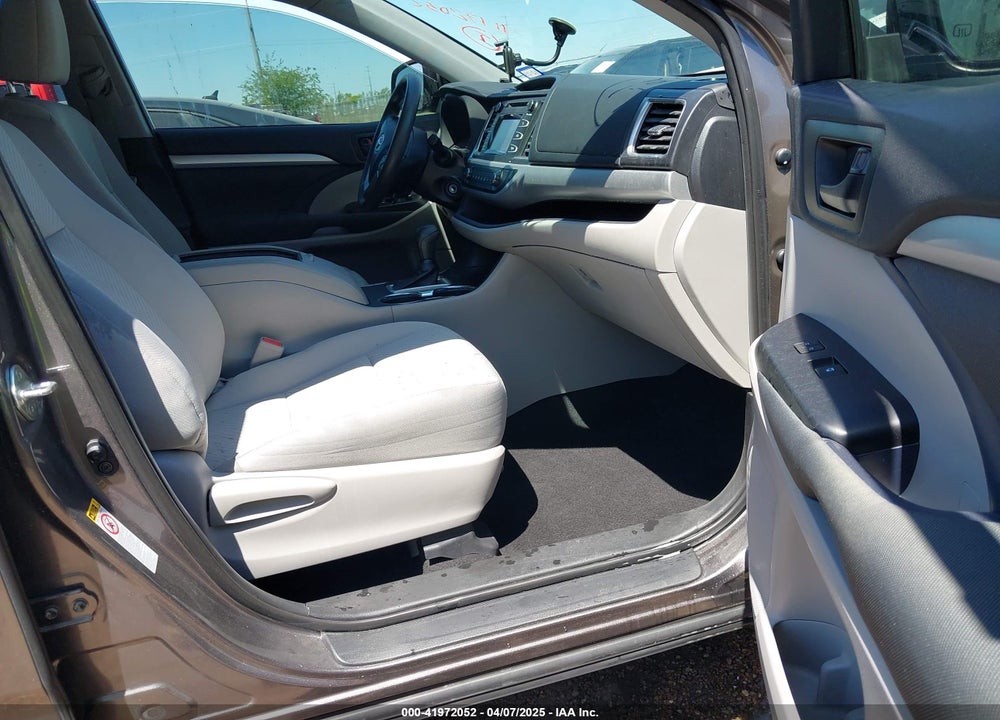 2019 TOYOTA HIGHLANDER VIN: 5TDZZRFH3KS353993