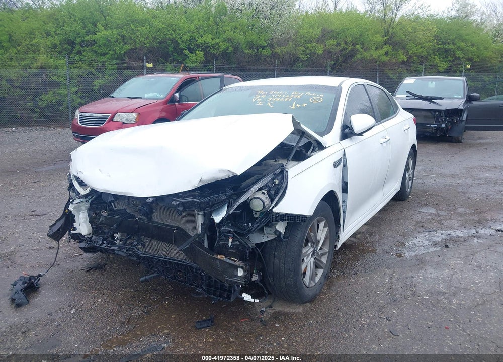 2019 KIA OPTIMA VIN: 5XXGT4L34KG343284