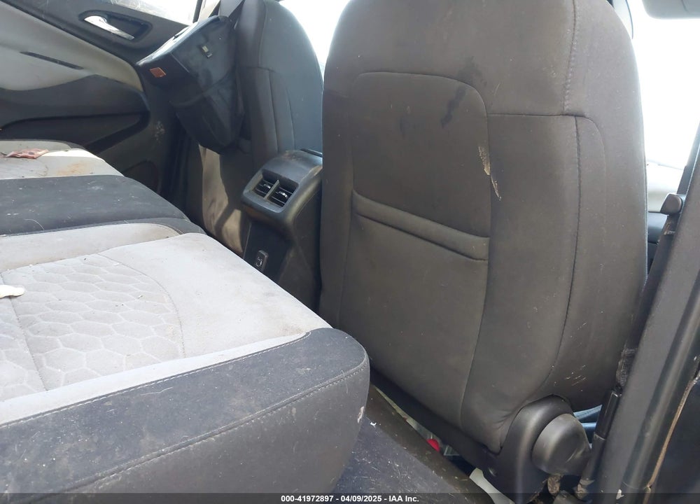 2019 CHEVROLET EQUINOX VIN: 2GNAXUEV2K6189571