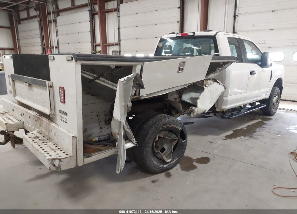 2021 FORD F-350 CHASSIS XL VIN: 1FD8X3H65MED94382