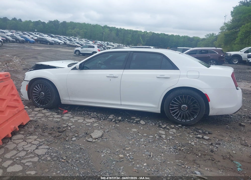 2021 CHRYSLER 300 VIN: 2C3CCABT4MH558327