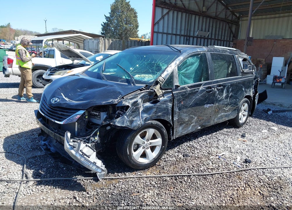 2017 TOYOTA SIENNA LE 8 PASSENGER VIN: 5TDKZ3DC6HS830933