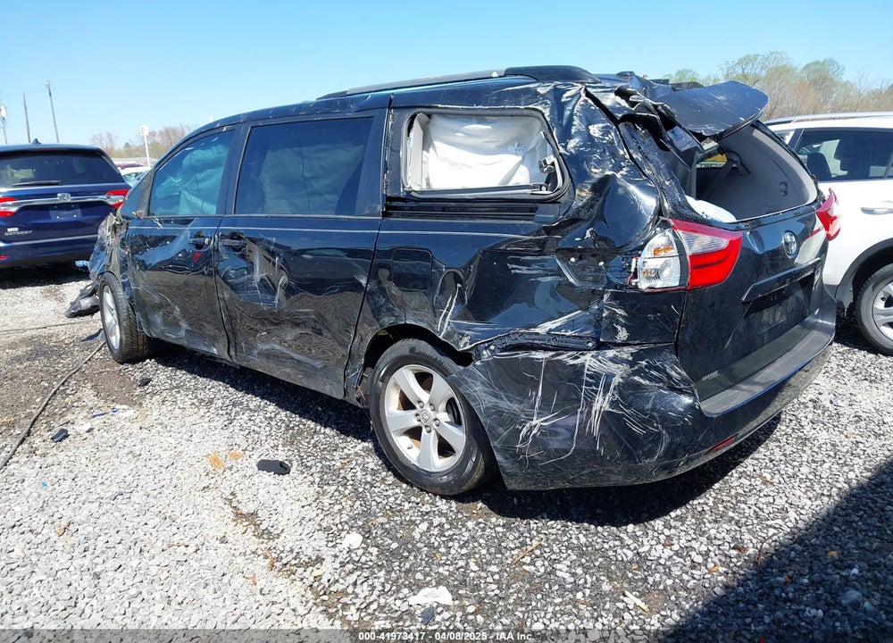 2017 TOYOTA SIENNA LE 8 PASSENGER VIN: 5TDKZ3DC6HS830933