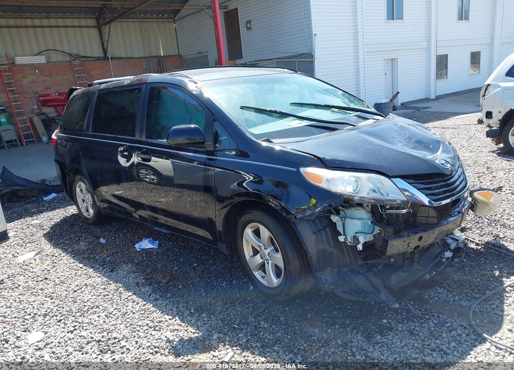 2017 TOYOTA SIENNA LE 8 PASSENGER VIN: 5TDKZ3DC6HS830933