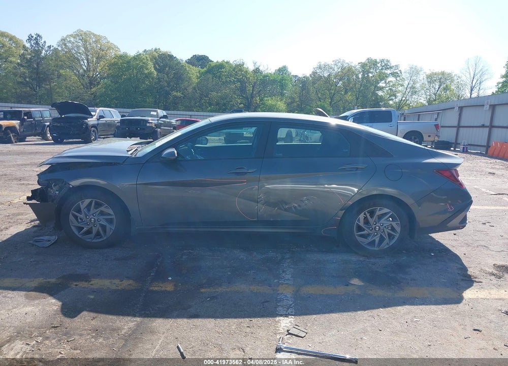 2024 HYUNDAI ELANTRA VIN: KMHLM4DG6RU754456