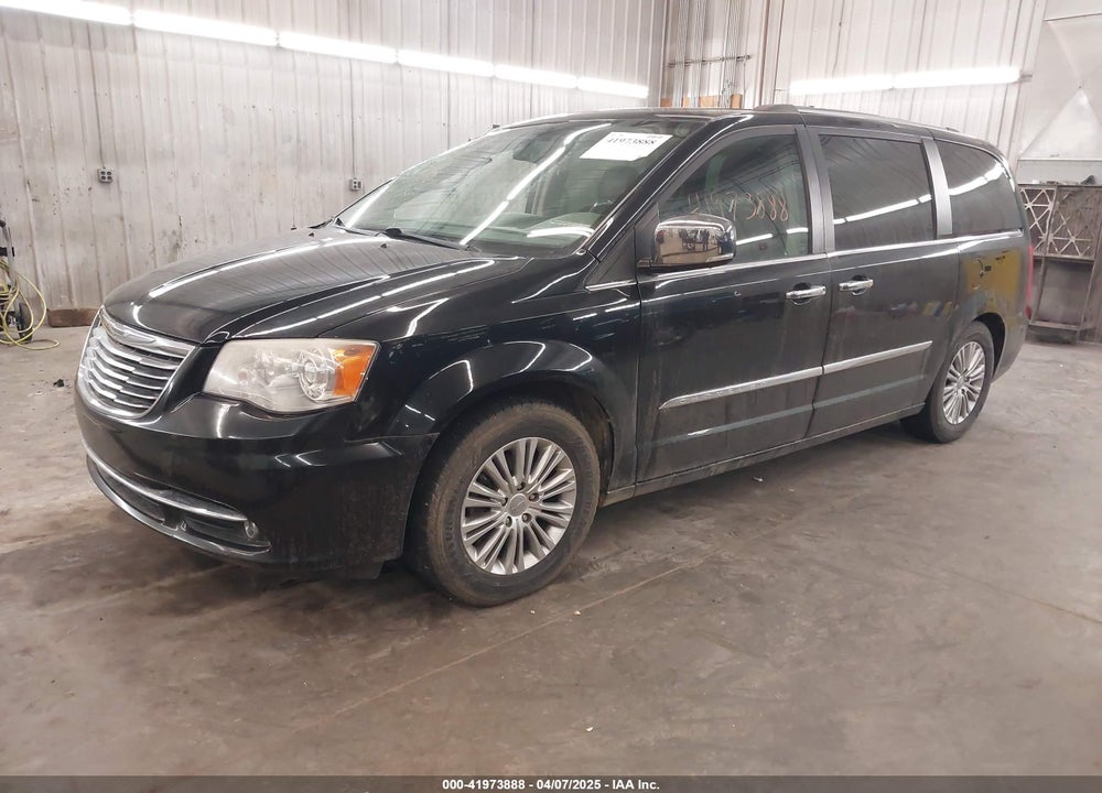 2013 CHRYSLER TOWN & COUNTRY VIN: 2C4RC1GG5DR534646