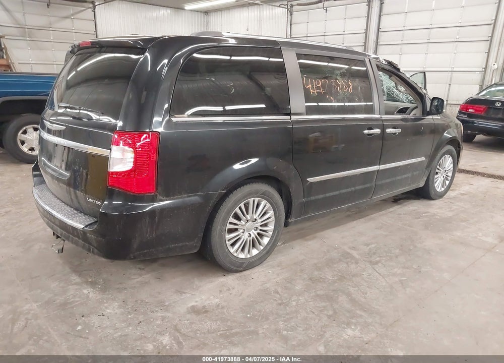 2013 CHRYSLER TOWN & COUNTRY VIN: 2C4RC1GG5DR534646