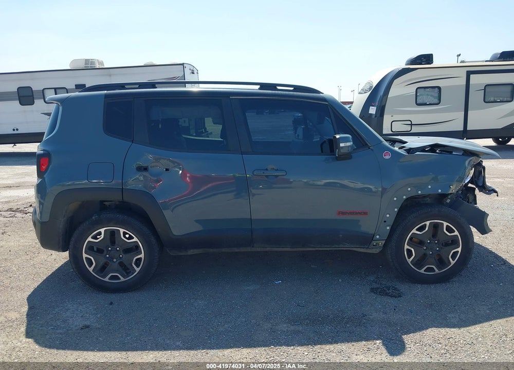 2016 JEEP RENEGADE VIN: ZACCJBCT2GPD30027