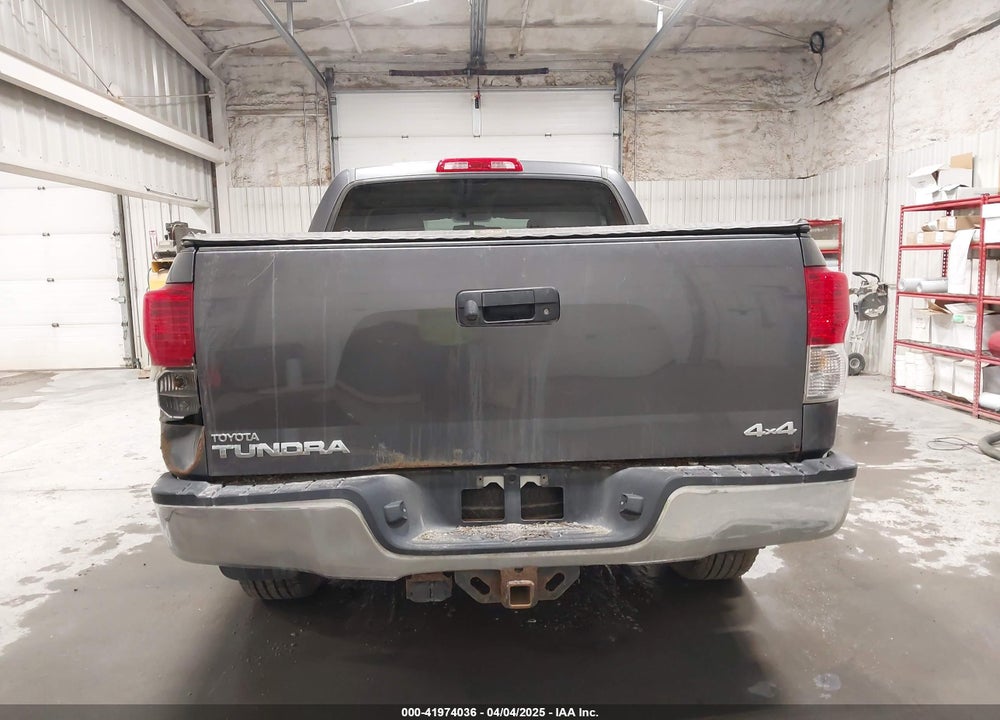 2011 TOYOTA TUNDRA GRADE 5.7L V8 VIN: 5TFDY5F15BX165995