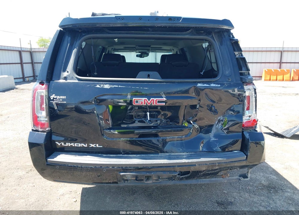 2015 GMC YUKON XL 1500 VIN: 1GKS2HKC0FR513119