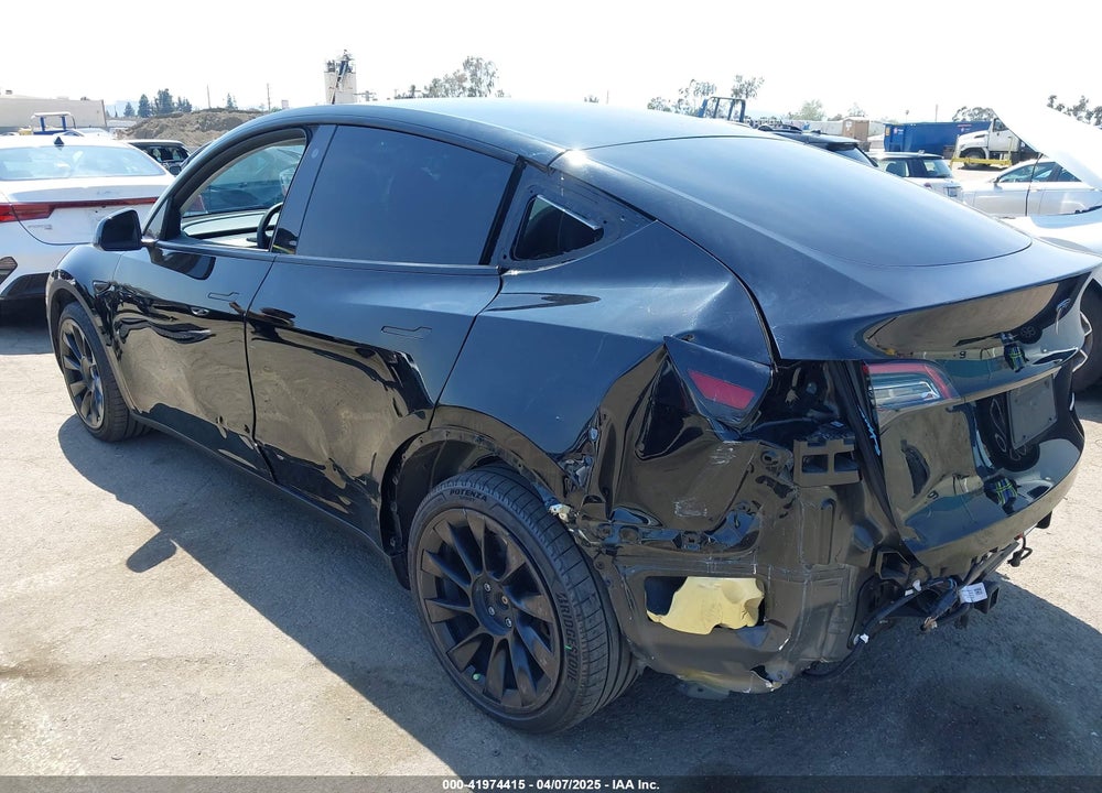 2023 TESLA MODEL Y AWD/LONG RANGE DUAL MOTOR ALL-WHEEL DRIVE VIN: 7SAYGDEE0PA023719