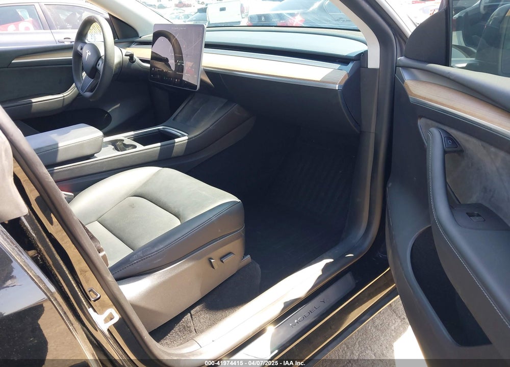 2023 TESLA MODEL Y AWD/LONG RANGE DUAL MOTOR ALL-WHEEL DRIVE VIN: 7SAYGDEE0PA023719