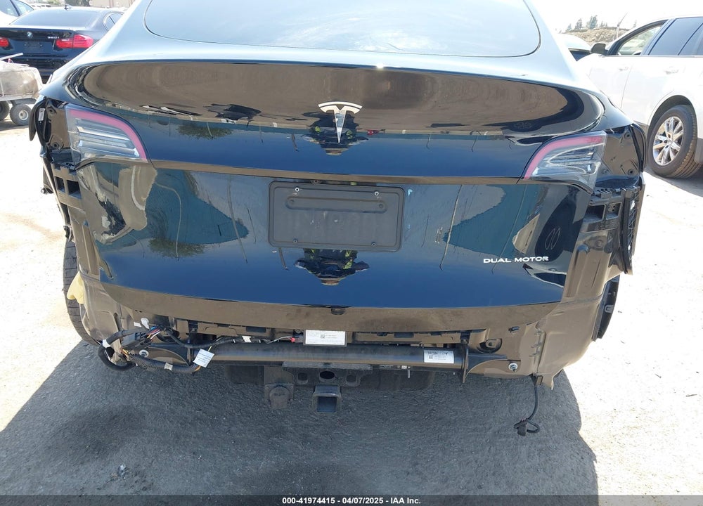 2023 TESLA MODEL Y AWD/LONG RANGE DUAL MOTOR ALL-WHEEL DRIVE VIN: 7SAYGDEE0PA023719