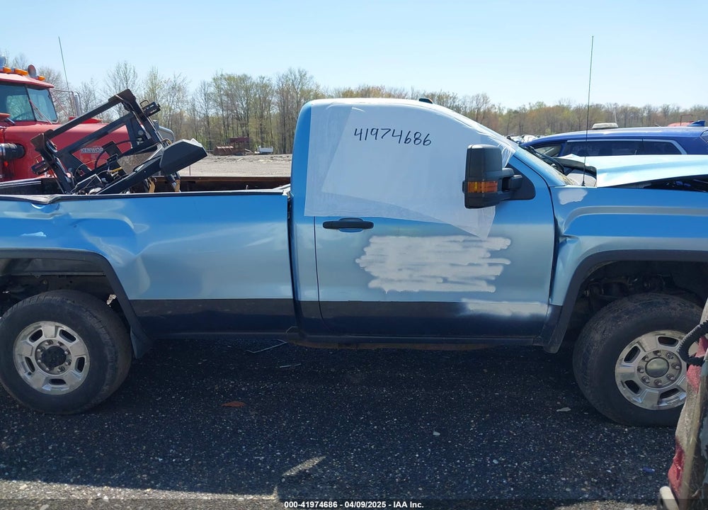 2016 GMC SIERRA 3500HD VIN: 1GT02VEG3GZ290124