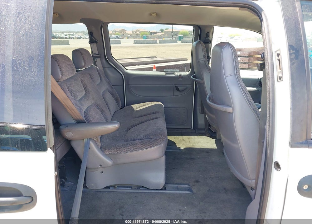 1999 DODGE CARAVAN VIN: 2B4FP2534XR161940