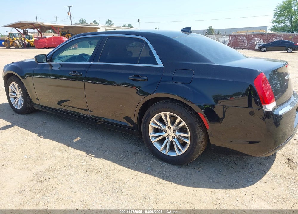 2017 CHRYSLER 300 LIMITED VIN: 2C3CCAAG4HH553025