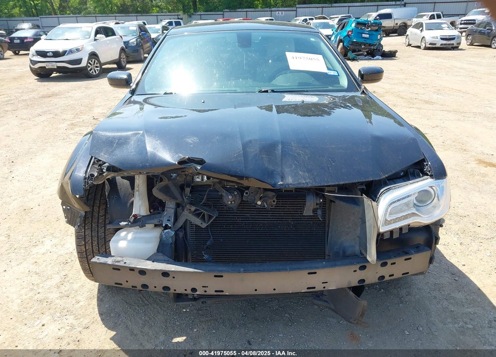 2017 CHRYSLER 300 LIMITED VIN: 2C3CCAAG4HH553025