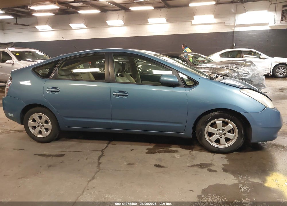 2004 TOYOTA PRIUS VIN: JTDKB20U740088956