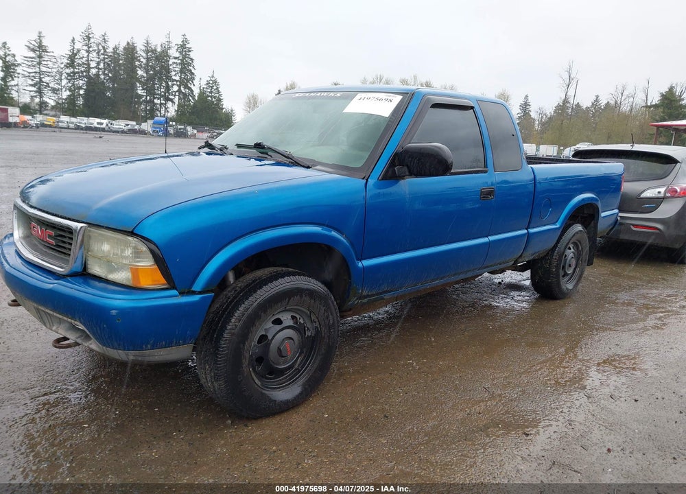 2001 GMC SONOMA SL VIN: 1GTDT19WX18212638