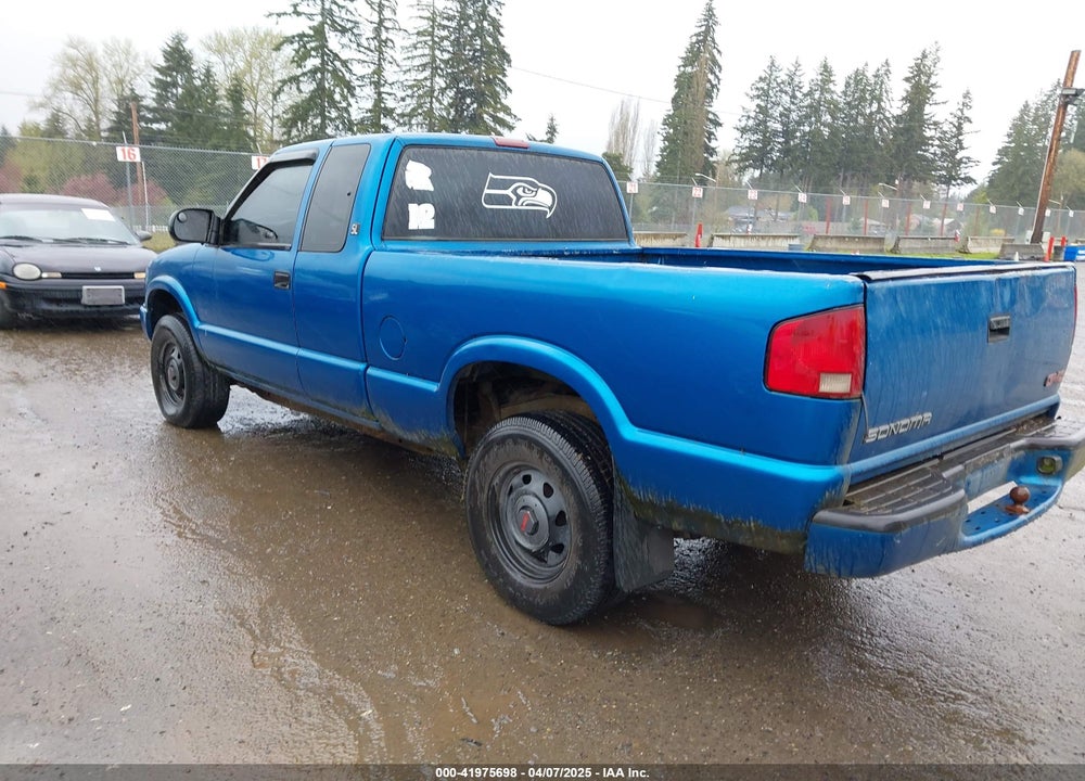 2001 GMC SONOMA SL VIN: 1GTDT19WX18212638