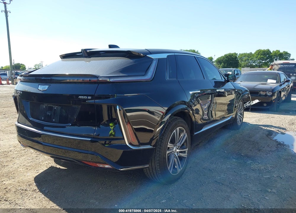 2024 CADILLAC LYRIQ LUXURY W/1SC VIN: 1GYKPPRK9RZ101820