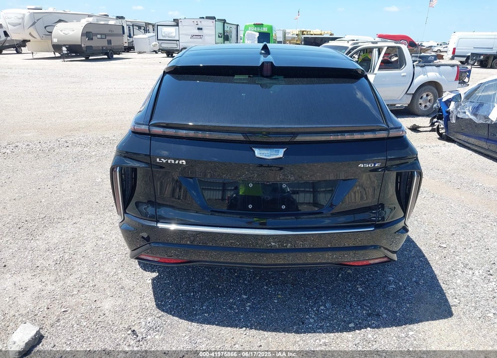 2024 CADILLAC LYRIQ LUXURY W/1SC VIN: 1GYKPPRK9RZ101820