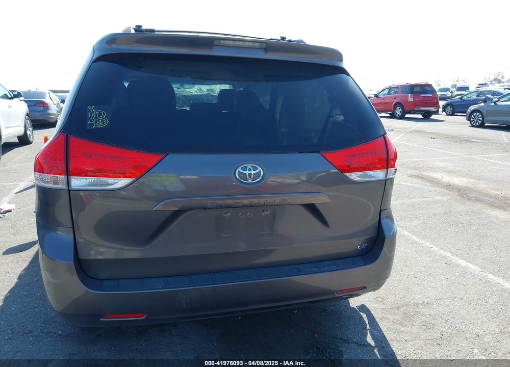 2011 TOYOTA SIENNA LE V6 VIN: 5TDKK3DC5BS038106