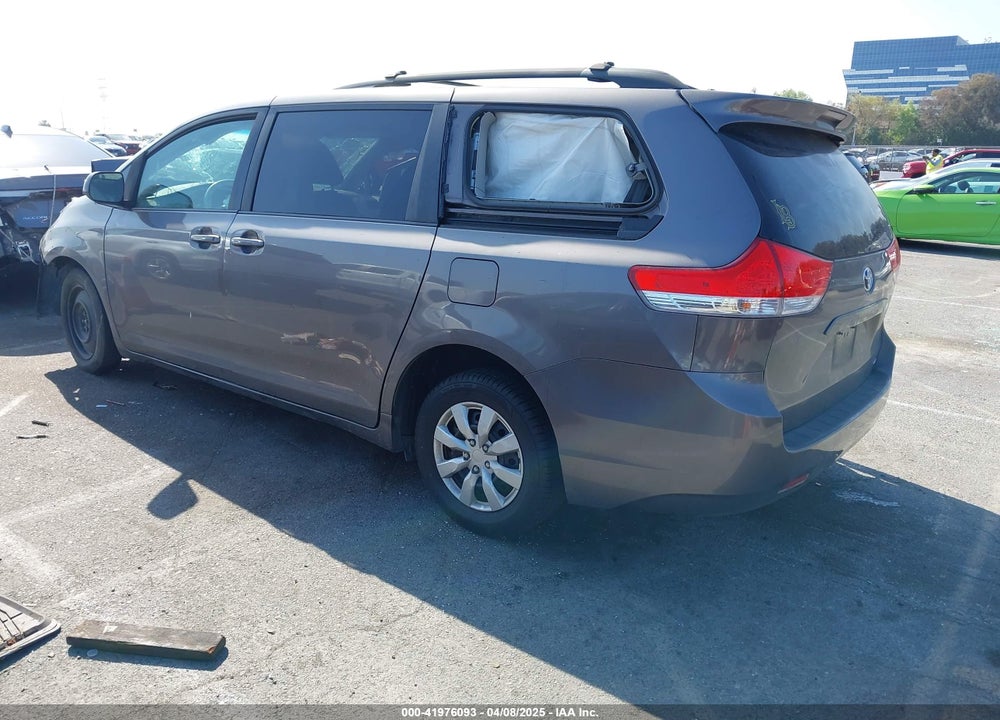 2011 TOYOTA SIENNA LE V6 VIN: 5TDKK3DC5BS038106