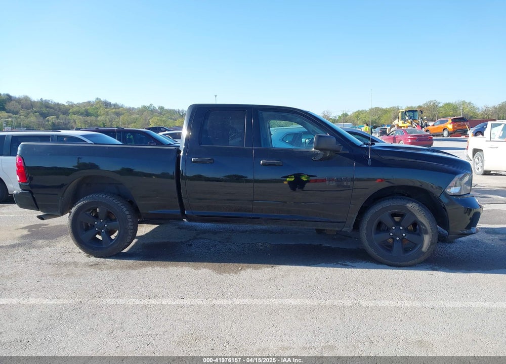 2019 RAM 1500 CLASSIC VIN: 1C6RR7FG1KS653364