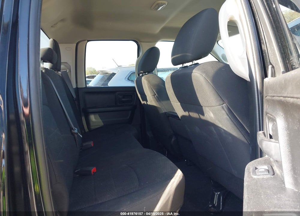2019 RAM 1500 CLASSIC VIN: 1C6RR7FG1KS653364