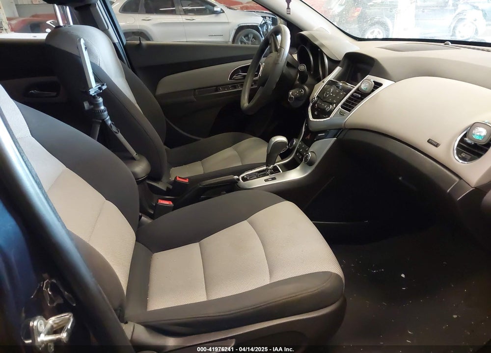 2016 CHEVROLET CRUZE LIMITED LS AUTO VIN: 1G1PC5SG1G7151923