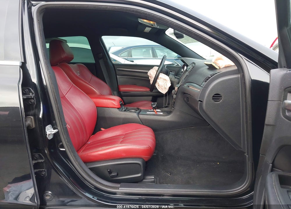 2013 CHRYSLER 300 VIN: 2C3CCABG9DH551117
