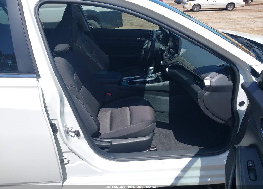 2024 NISSAN ALTIMA SV FWD VIN: 1N4BL4DV2RN376279