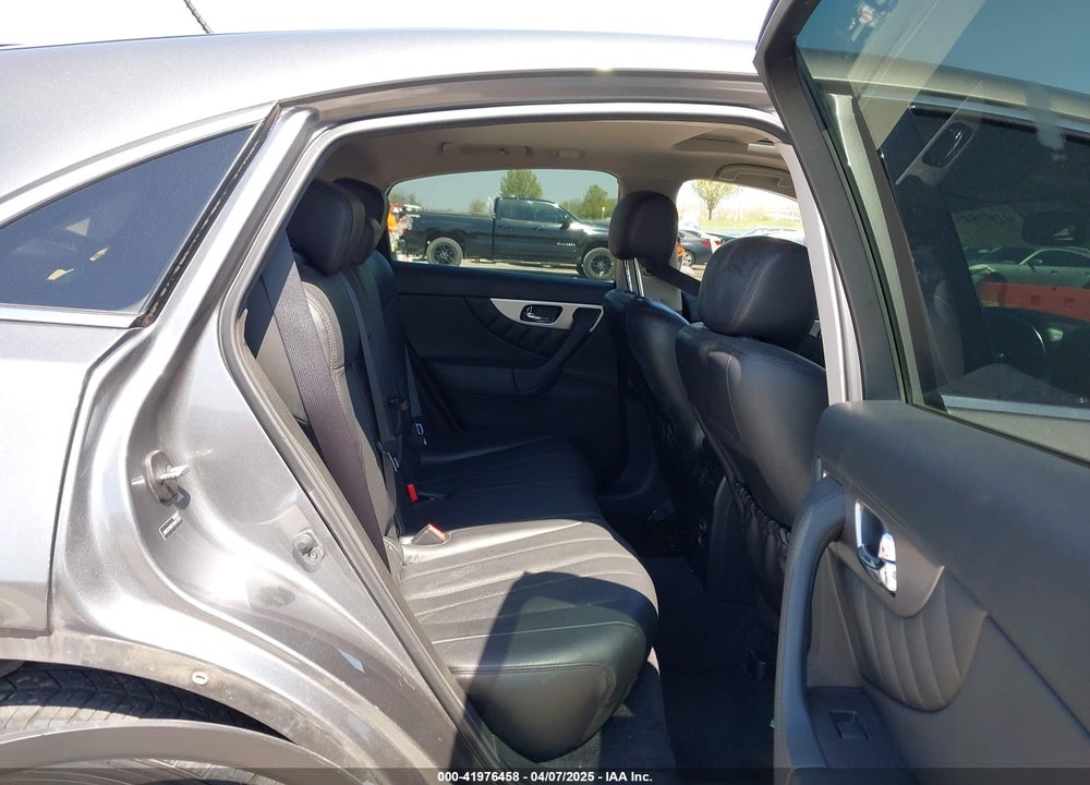 2015 INFINITI QX70 VIN: JN8CS1MW1FM481233