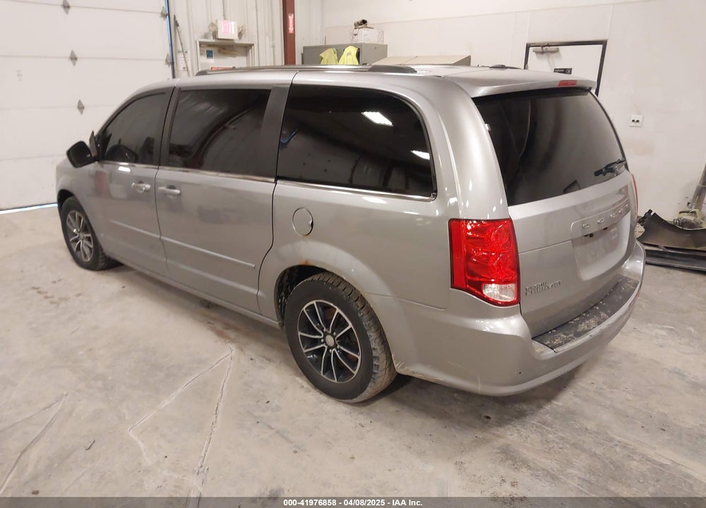 2017 DODGE GRAND CARAVAN VIN: 2C4RDGCG4HR858165