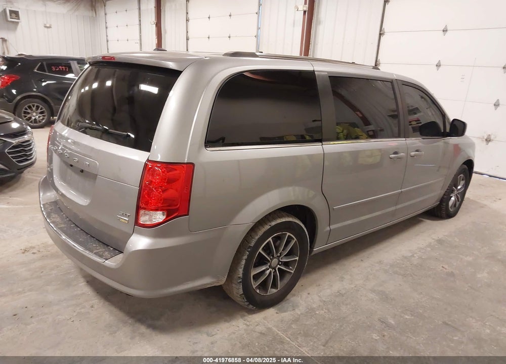 2017 DODGE GRAND CARAVAN VIN: 2C4RDGCG4HR858165