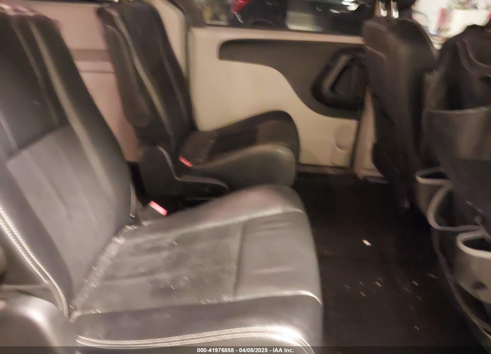 2017 DODGE GRAND CARAVAN VIN: 2C4RDGCG4HR858165