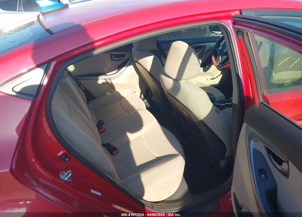 2016 HYUNDAI ELANTRA VIN: KMHDH4AE9GU518585