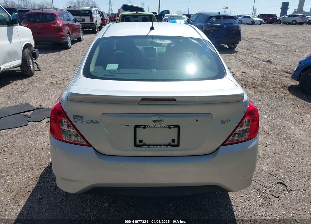 2019 NISSAN VERSA 1.6 SV VIN: 3N1CN7AP3KL844397