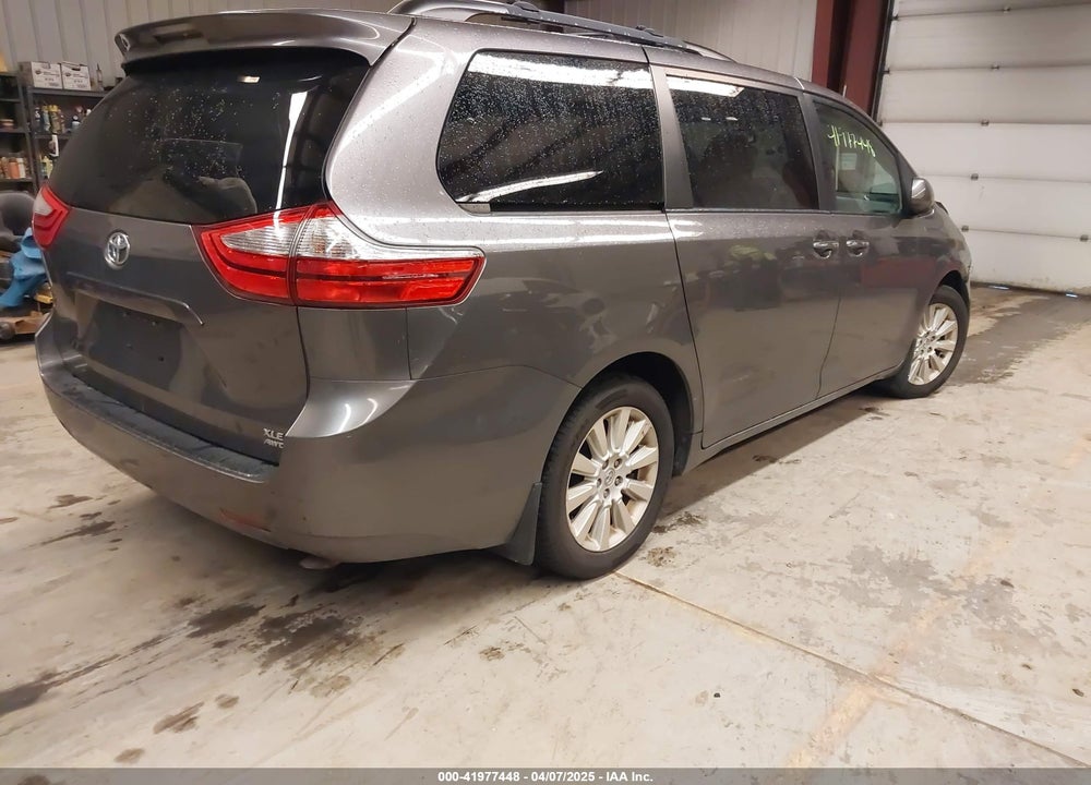 2015 TOYOTA SIENNA VIN: 5TDDK3DC4FS123467