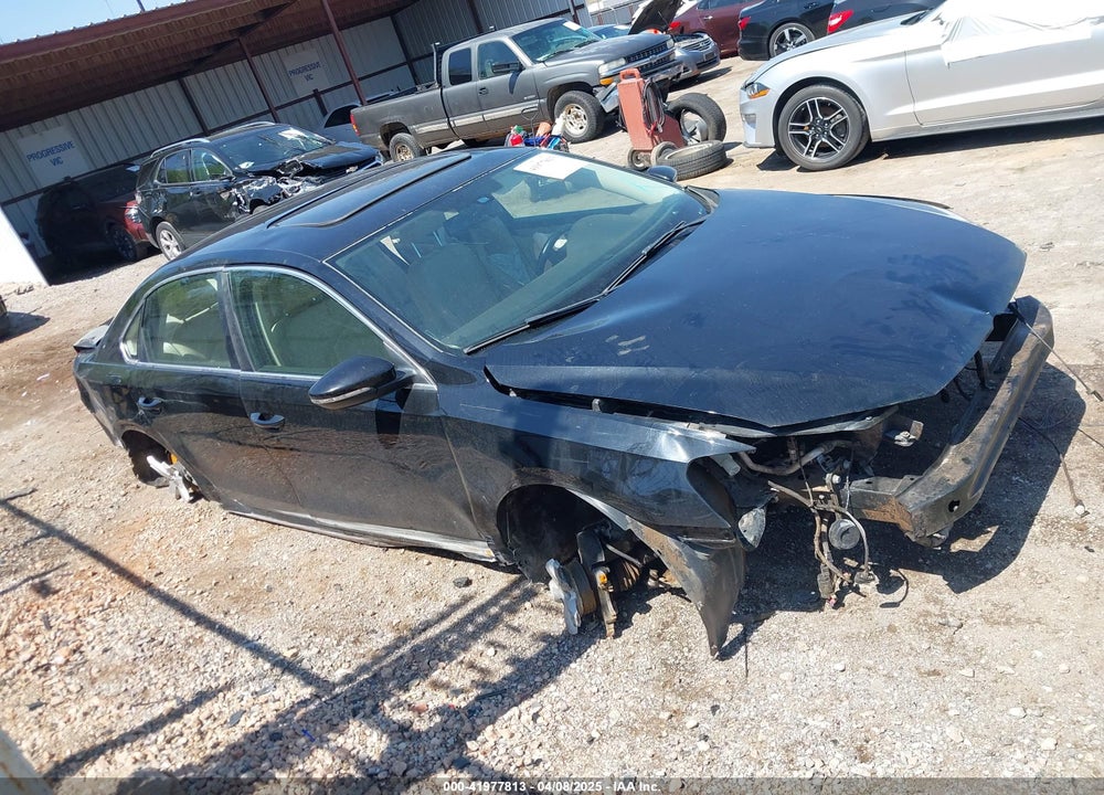 2012 VOLKSWAGEN PASSAT 2.5L SE VIN: 1VWBH7A37CC065205
