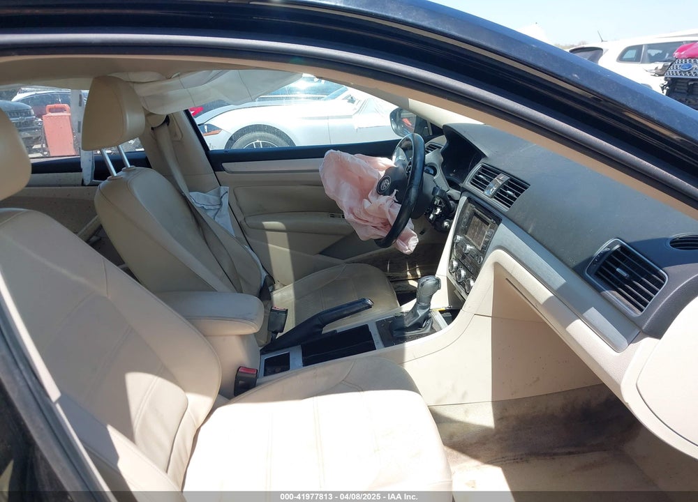 2012 VOLKSWAGEN PASSAT 2.5L SE VIN: 1VWBH7A37CC065205