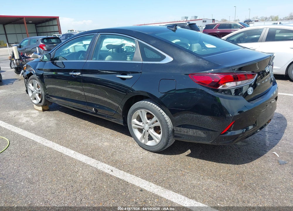 2019 HYUNDAI SONATA VIN: 5NPE34AF8KH757581