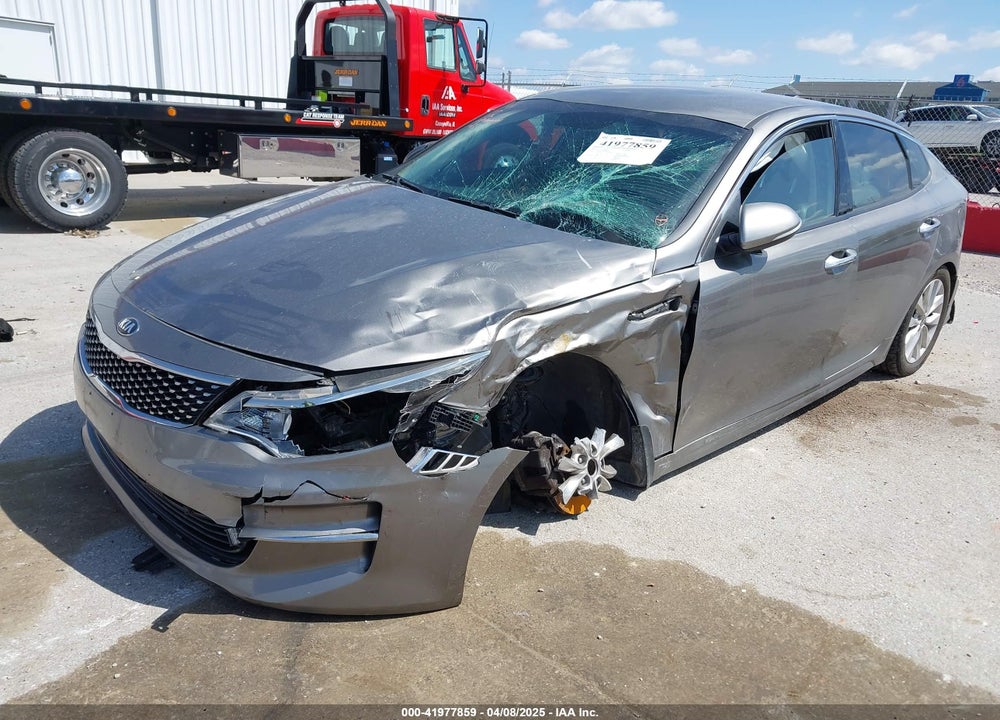 2018 KIA OPTIMA VIN: 5XXGU4L35JG206267