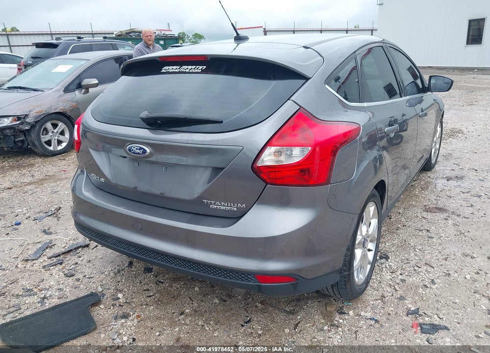 2013 FORD FOCUS VIN: 1FADP3N27DL312111