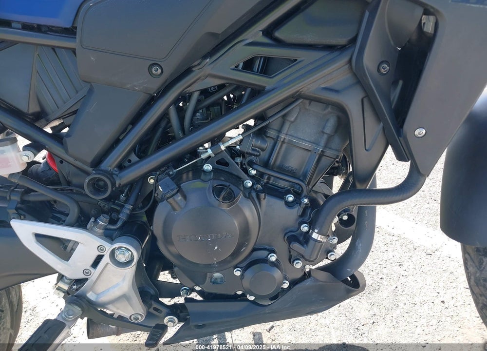 2021 HONDA CBF300 NA VIN: MLHNC555XM5100062