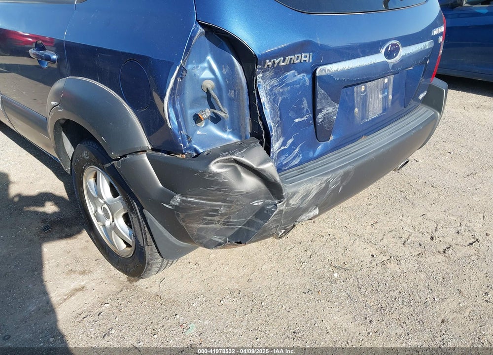2005 HYUNDAI TUCSON GLS/LX VIN: KM8JN72D25U064079