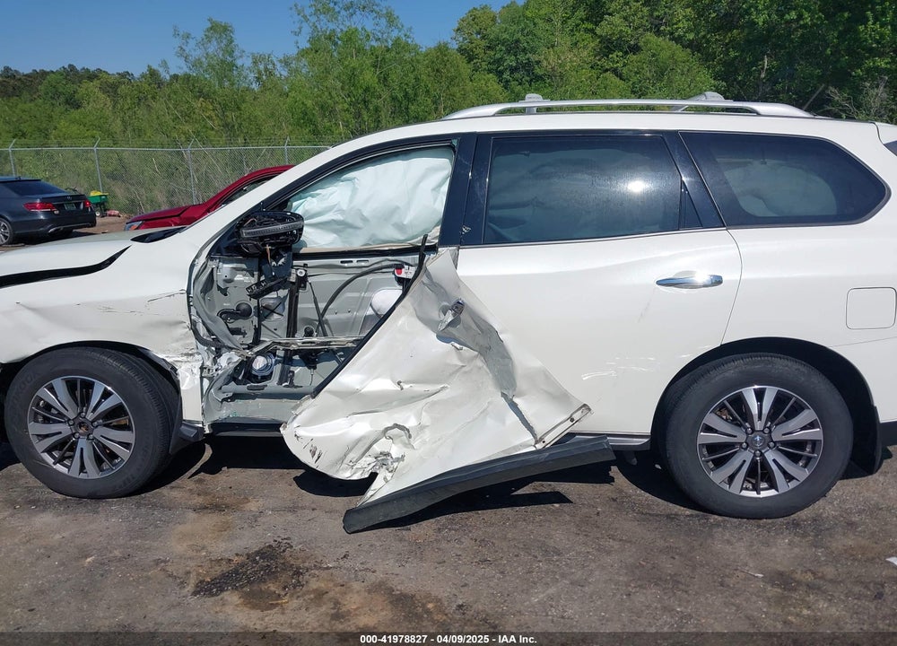 2017 NISSAN PATHFINDER SL VIN: 5N1DR2MN1HC694910