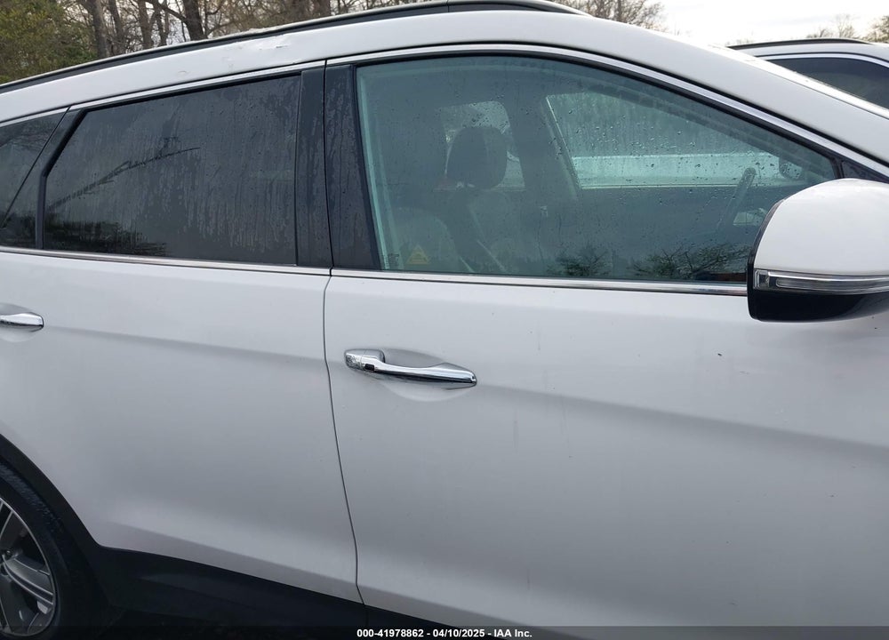 2014 HYUNDAI SANTA FE VIN: KM8SRDHF4EU082261